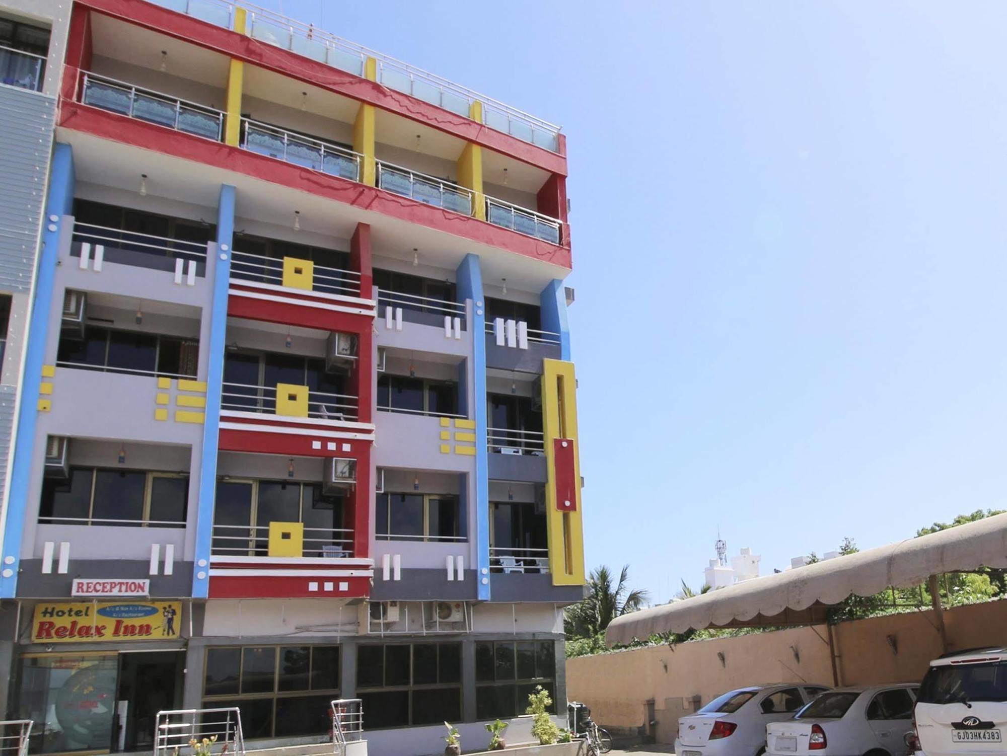 Hotel Relax Inn Diu Eksteriør billede